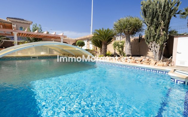 Reventa - Villa independiente - Orihuela - La Regia