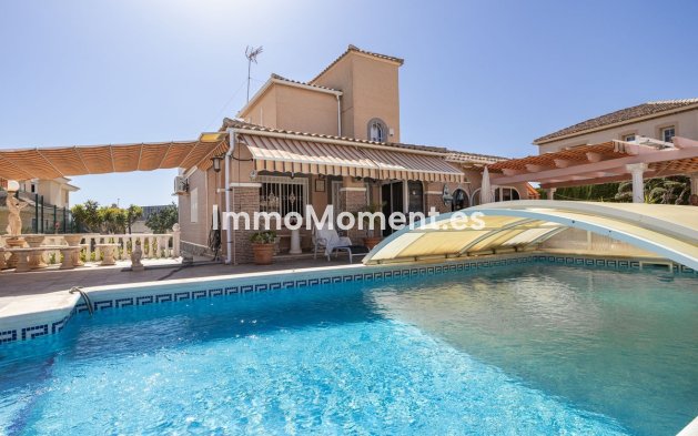 Reventa - Villa independiente - Orihuela - La Regia