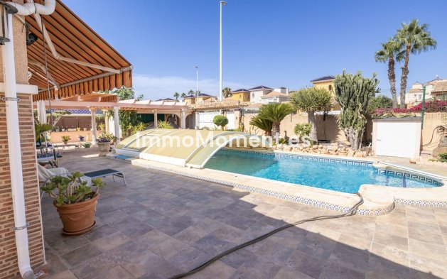 Reventa - Villa independiente - Orihuela - La Regia