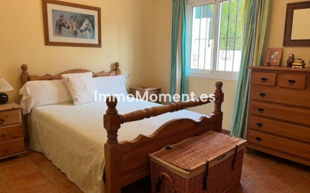 Reventa - Villa independiente - Marbella - Elviria