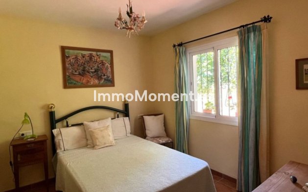 Reventa - Villa independiente - Marbella - Elviria