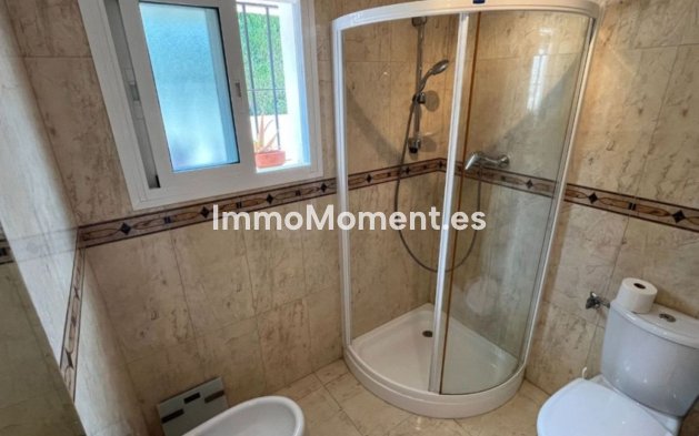 Reventa - Villa independiente - Marbella - Elviria