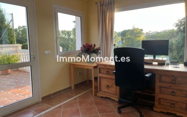 Reventa - Villa independiente - Marbella - Elviria