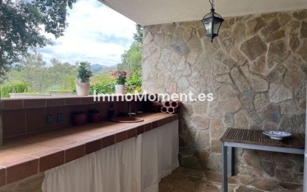 Reventa - Villa independiente - Marbella - Elviria