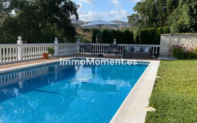 Reventa - Villa independiente - Marbella - Elviria