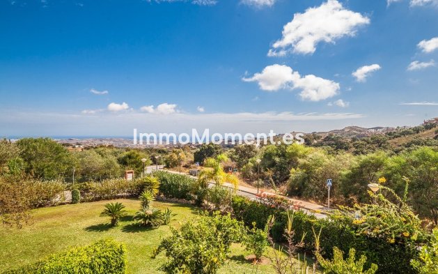 Resale - Apartment - Marbella - Elviria