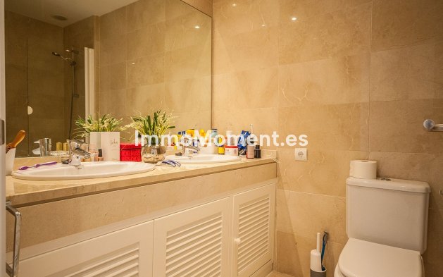 Resale - Apartment - Marbella - Elviria
