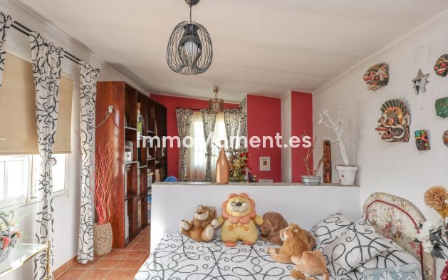 Reventa - Villa independiente - Interior  - Estacion de Cartama