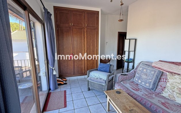 Wiederverkauf - Freistehende Villa -   Inländisch - Alhaurín el Grande Centro