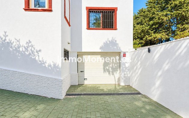 Resale - Detached villa - Marbella - Guadalmina Baja