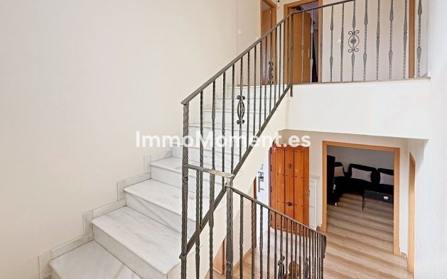 Resale - Detached villa - Marbella - Guadalmina Baja
