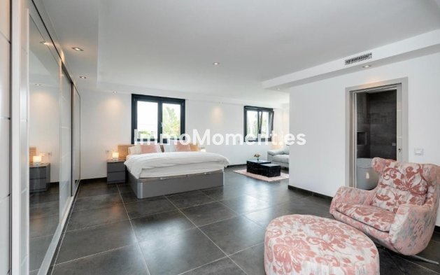 Wiederverkauf - Freistehende Villa - Marbella - Nueva Andalucía