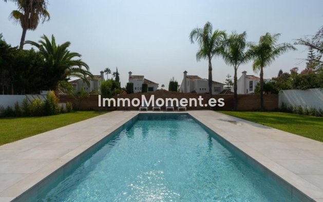 Wiederverkauf - Freistehende Villa - Marbella - Nueva Andalucía
