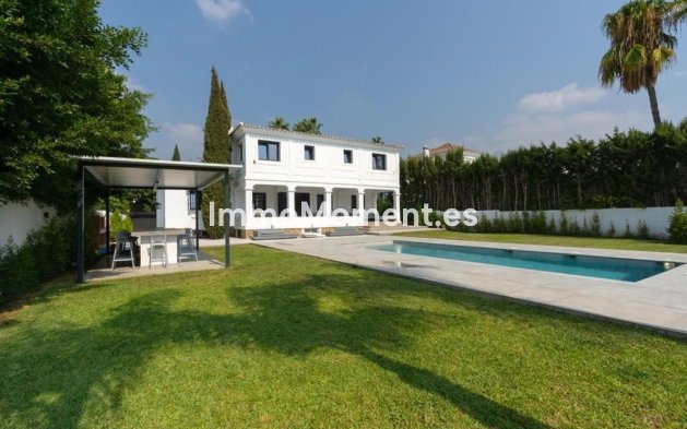 Wiederverkauf - Freistehende Villa - Marbella - Nueva Andalucía