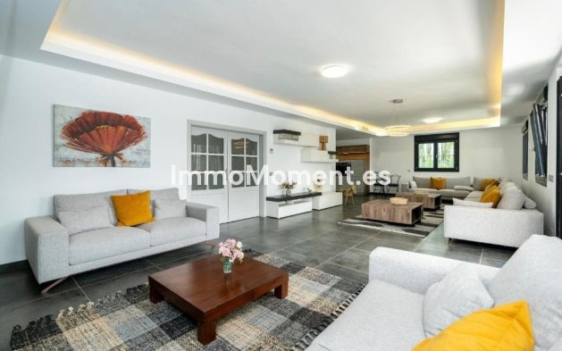Wiederverkauf - Freistehende Villa - Marbella - Nueva Andalucía