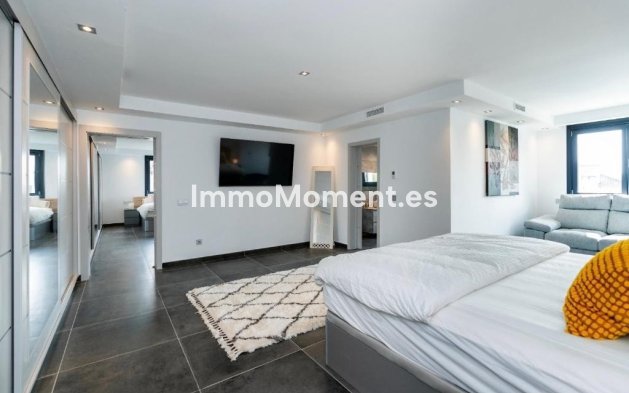 Wiederverkauf - Freistehende Villa - Marbella - Nueva Andalucía