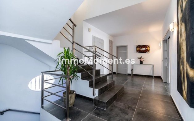 Wiederverkauf - Freistehende Villa - Marbella - Nueva Andalucía
