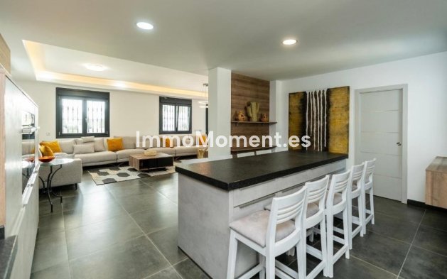 Wiederverkauf - Freistehende Villa - Marbella - Nueva Andalucía