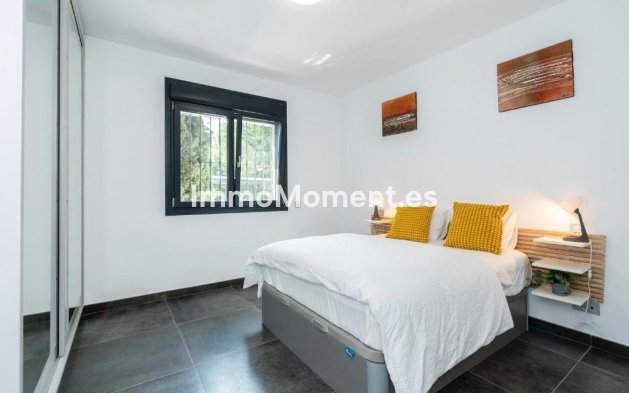 Wiederverkauf - Freistehende Villa - Marbella - Nueva Andalucía