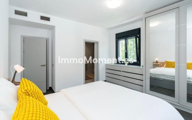 Wiederverkauf - Freistehende Villa - Marbella - Nueva Andalucía