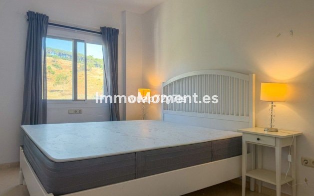 Resale - Apartment - Marbella - Elviria