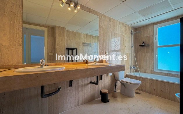 Resale - Apartment - Marbella - Elviria