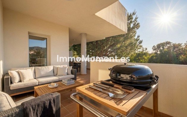 Resale - Apartment - Marbella - Elviria