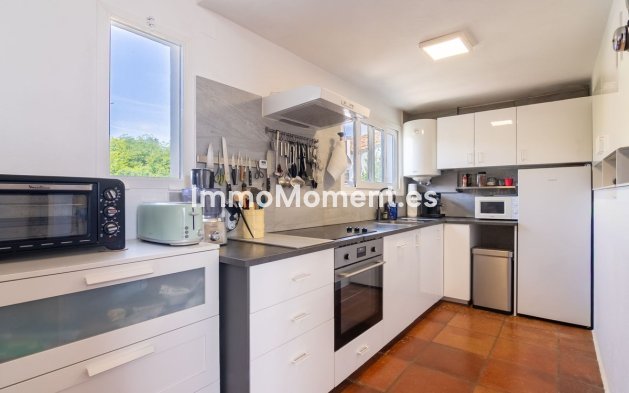 Bestaande woning - Vrijstaande villa - Estepona  - Estepona Centro