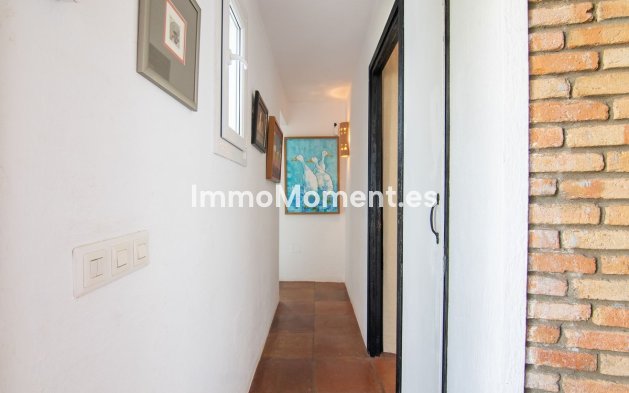 Bestaande woning - Vrijstaande villa - Estepona  - Estepona Centro