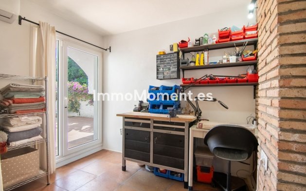 Bestaande woning - Vrijstaande villa - Estepona  - Estepona Centro
