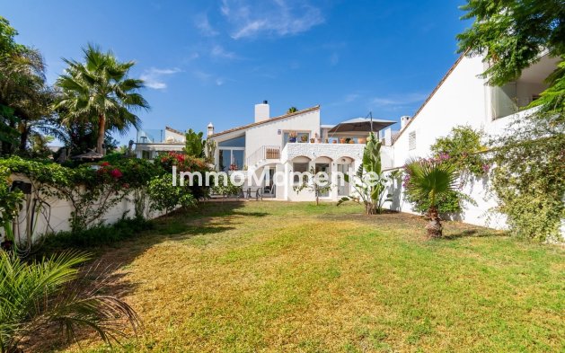 Bestaande woning - Vrijstaande villa - Estepona  - Estepona Centro