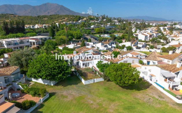 Bestaande woning - Vrijstaande villa - Estepona  - Estepona Centro