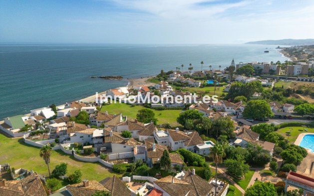 Bestaande woning - Vrijstaande villa - Estepona  - Estepona Centro