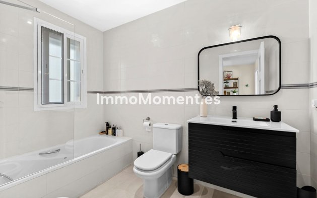 Bestaande woning - Rijtjeshuis - Estepona  - Estepona Centro
