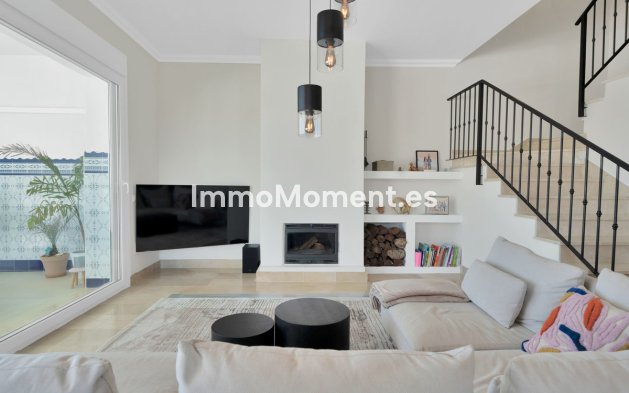 Wiederverkauf - Freistehende Villa - Marbella - La Mairena