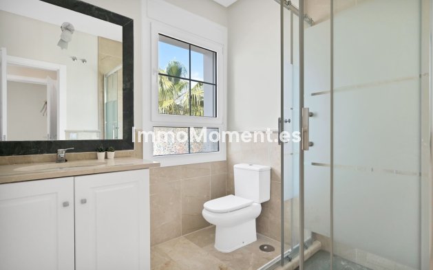 Wiederverkauf - Freistehende Villa - Marbella - La Mairena