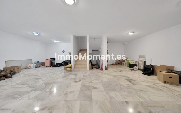 Wiederverkauf - Freistehende Villa - Marbella - La Mairena