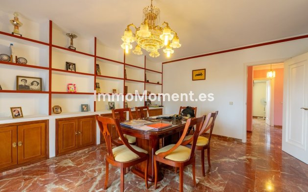Wiederverkauf - Freistehende Villa -   Inländisch - Alhaurín de la Torre