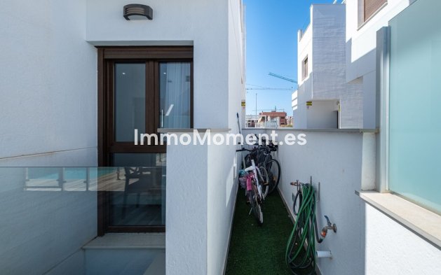 Wiederverkauf - Freistehende Villa - Orihuela - Los Balcones - Los Altos del Edén