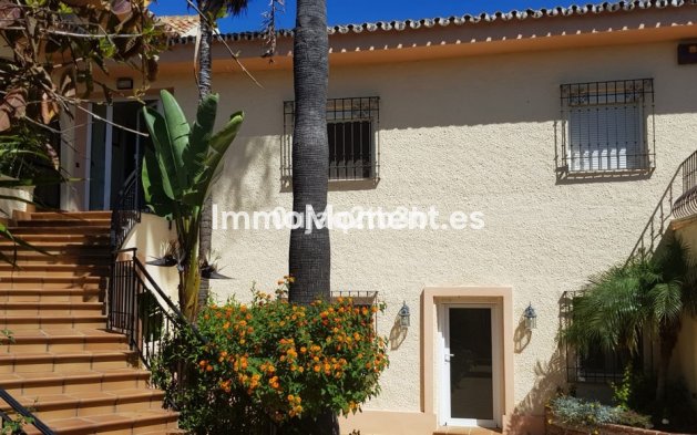 Reventa - Villa independiente - Estepona  - New Golden Mile