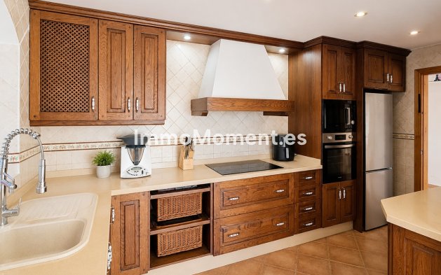 Reventa - Villa independiente - Estepona  - Estepona Centro