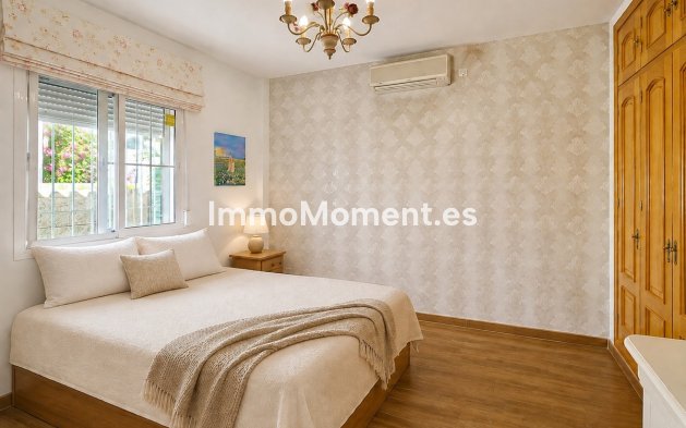 Reventa - Villa independiente - Estepona  - Estepona Centro