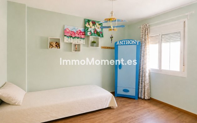 Reventa - Villa independiente - Estepona  - Estepona Centro