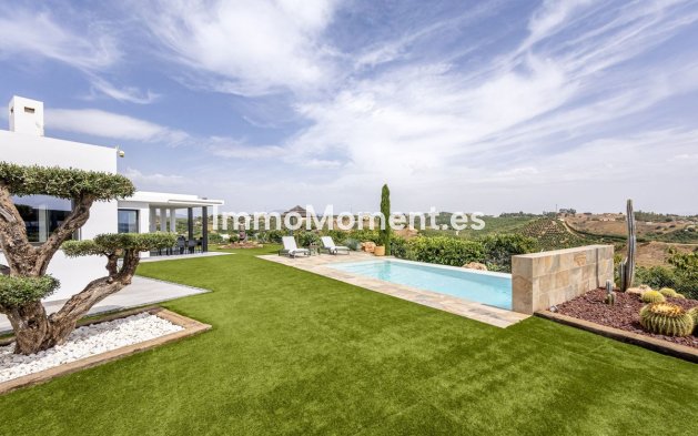 Resale - Country house - Inland  - Alhaurín el Grande Centro