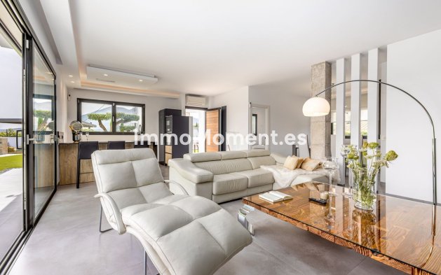 Resale - Country house - Inland  - Alhaurín el Grande Centro