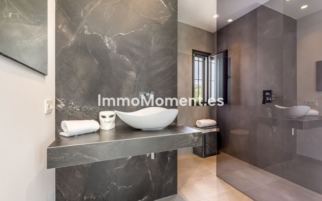 Resale - Country house - Inland  - Alhaurín el Grande Centro