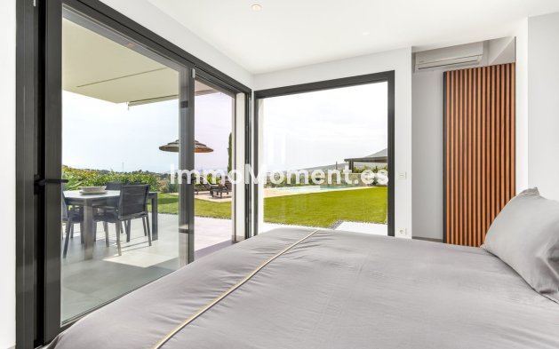 Resale - Country house - Inland  - Alhaurín el Grande Centro