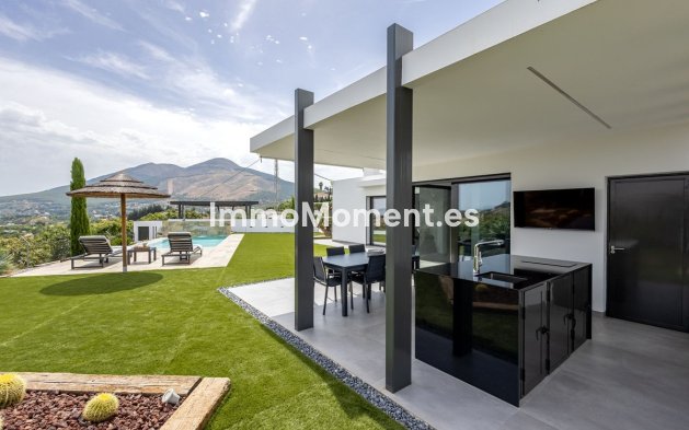 Resale - Country house - Inland  - Alhaurín el Grande Centro