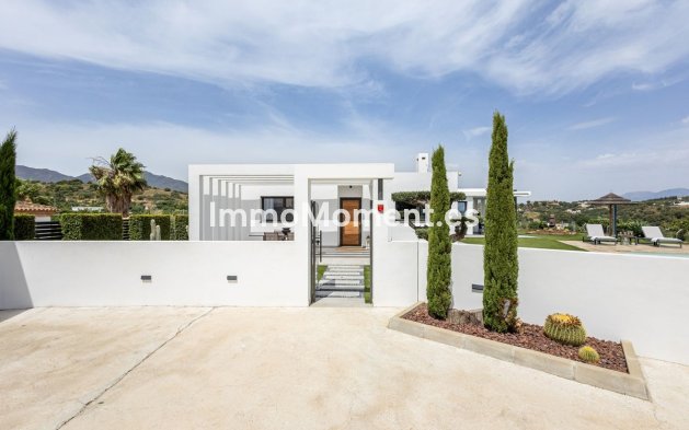 Resale - Country house - Inland  - Alhaurín el Grande Centro