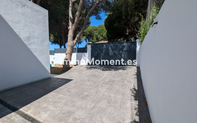 Wiederverkauf - Freistehende Villa - Marbella - Cabopino